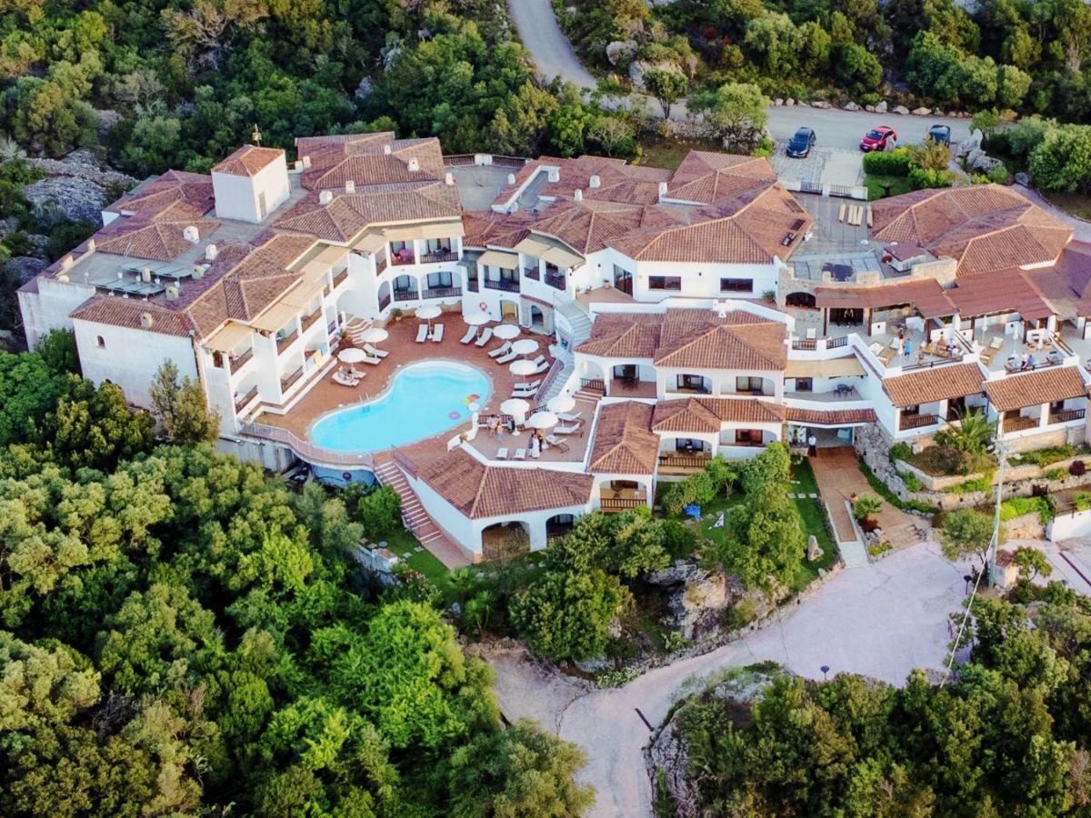 Hotel Pedra Santa Бая Сардиния Екстериор снимка