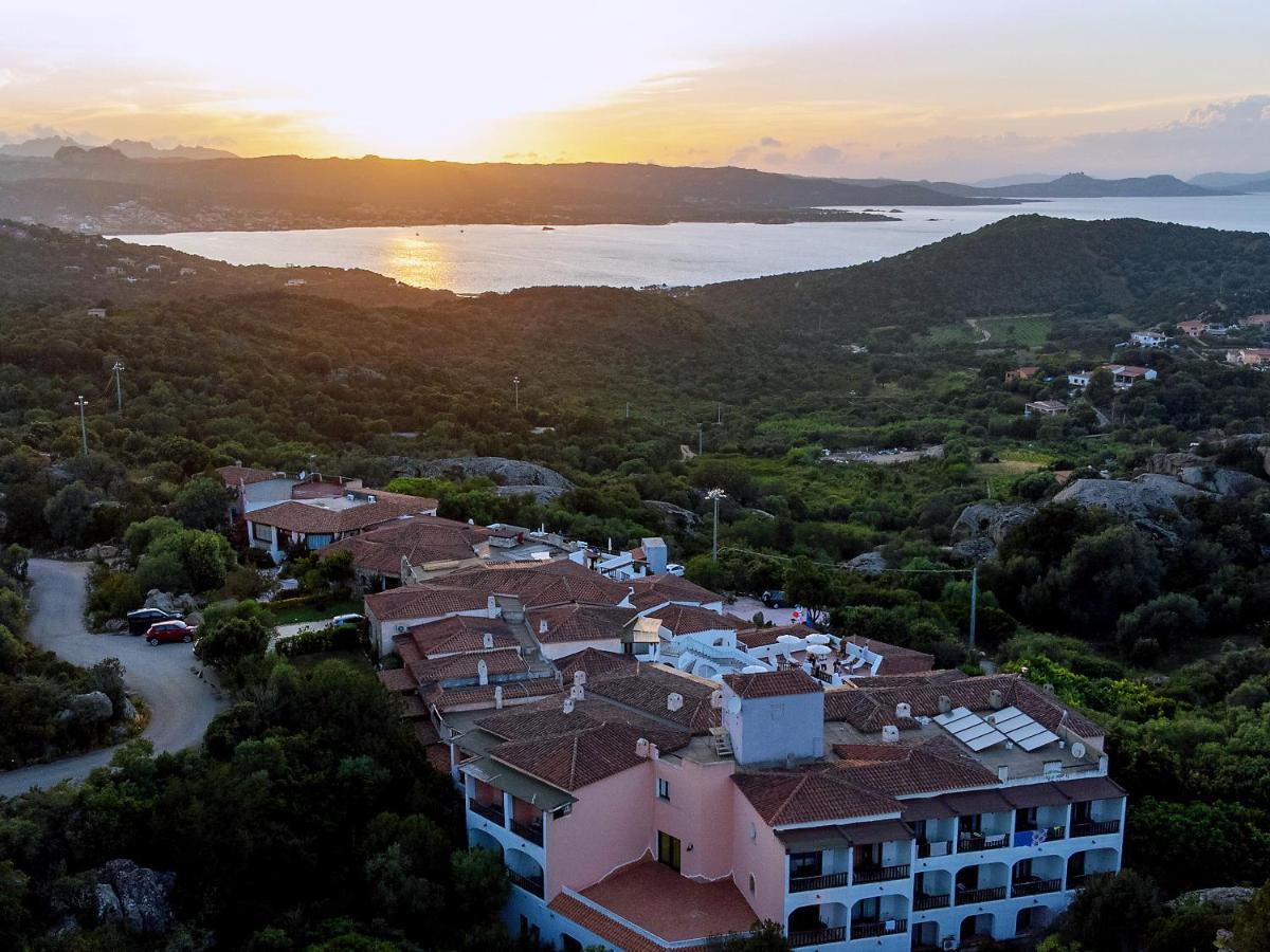 Hotel Pedra Santa Бая Сардиния Екстериор снимка