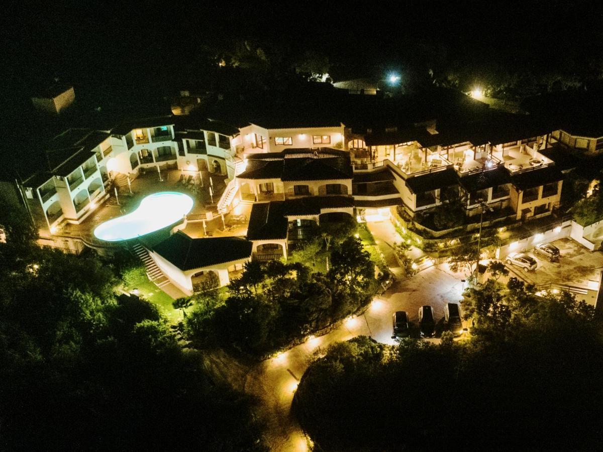 Hotel Pedra Santa Бая Сардиния Екстериор снимка
