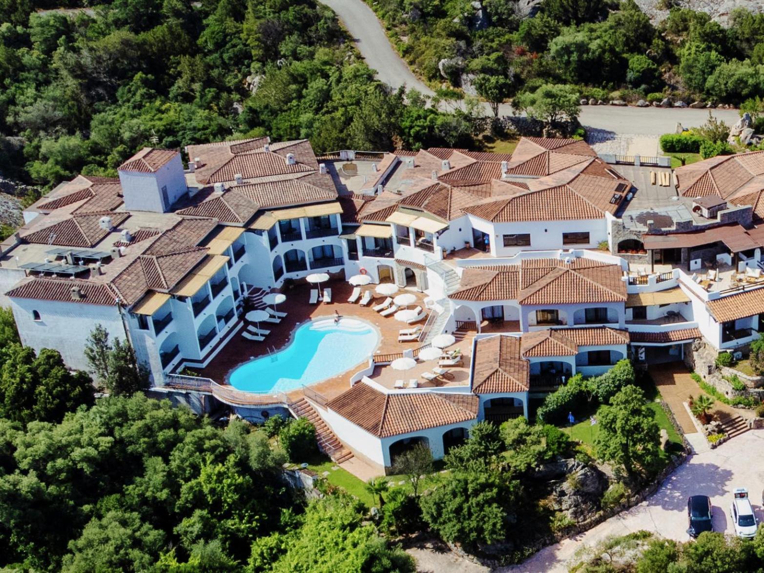 Hotel Pedra Santa Бая Сардиния Екстериор снимка