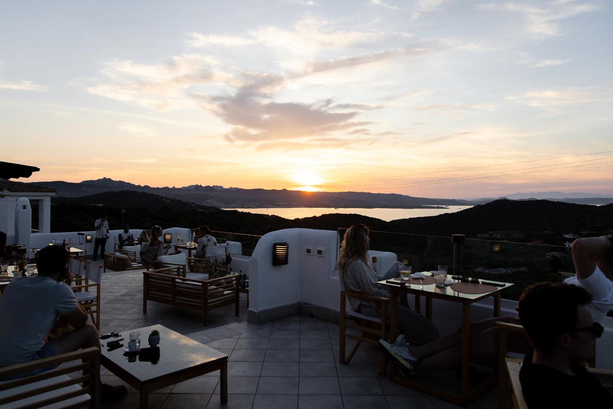 Hotel Pedra Santa Бая Сардиния Екстериор снимка