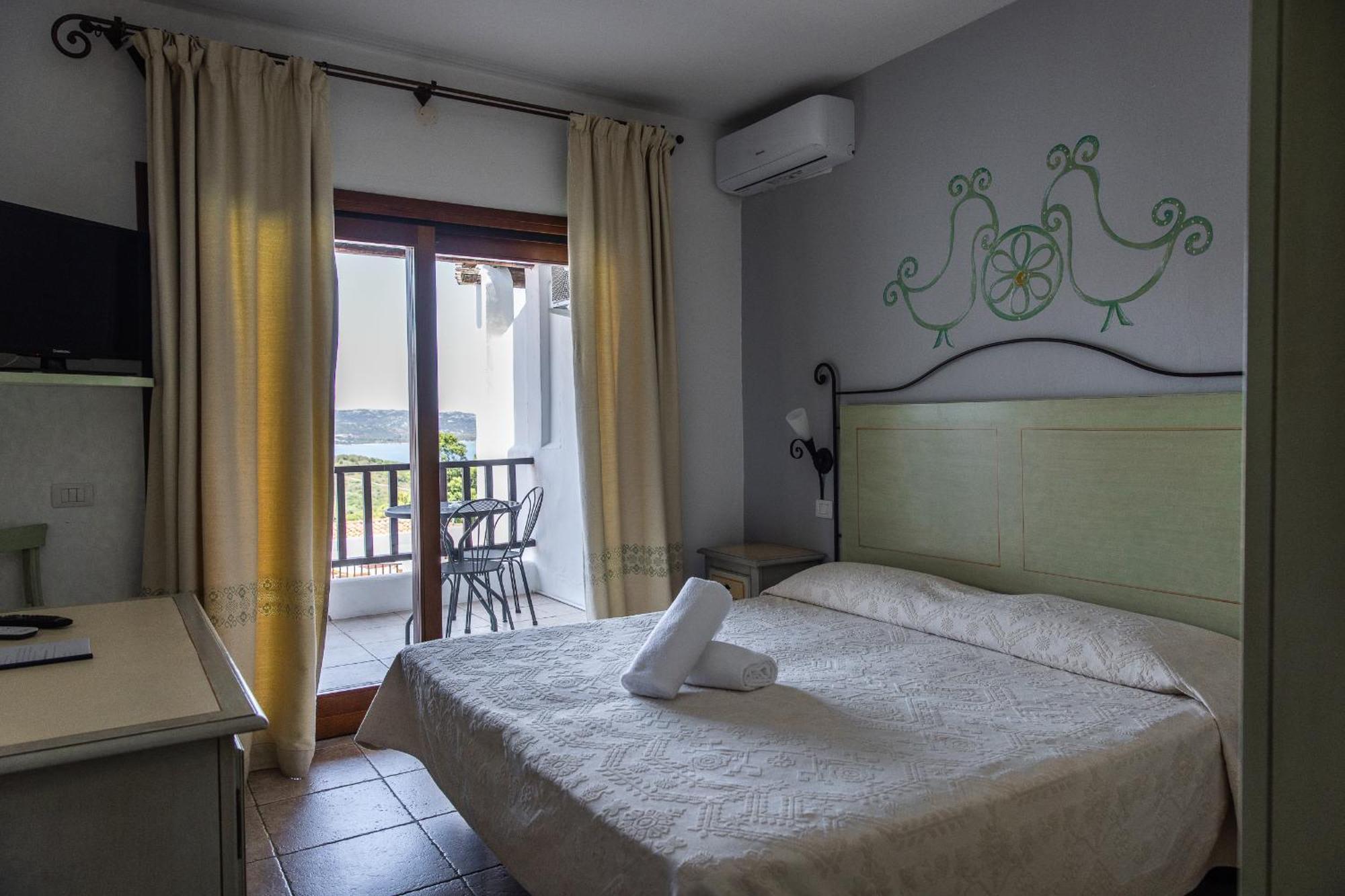 Hotel Pedra Santa Бая Сардиния Екстериор снимка